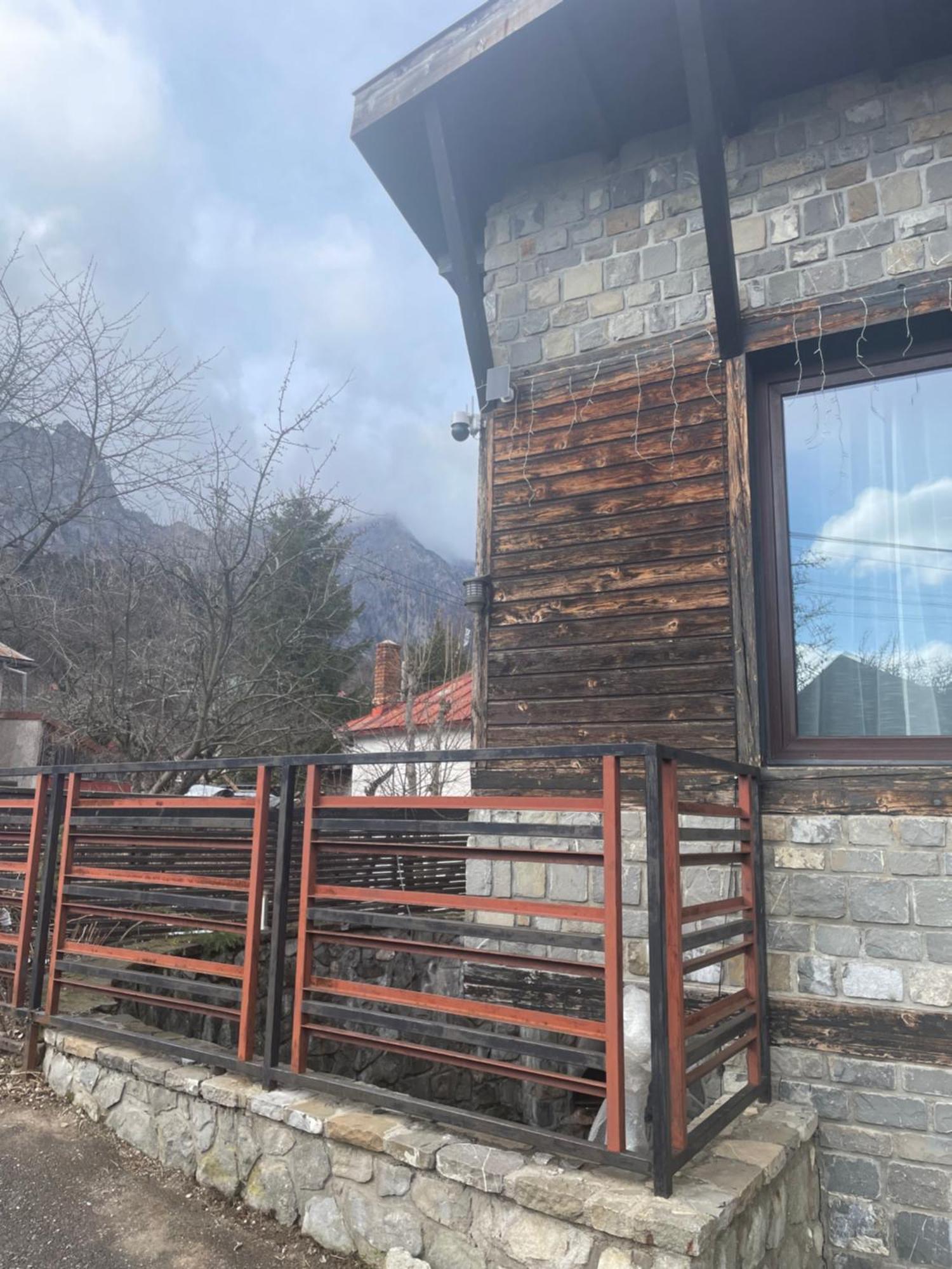 Casuta De Piatra Villa Buşteni Exteriör bild