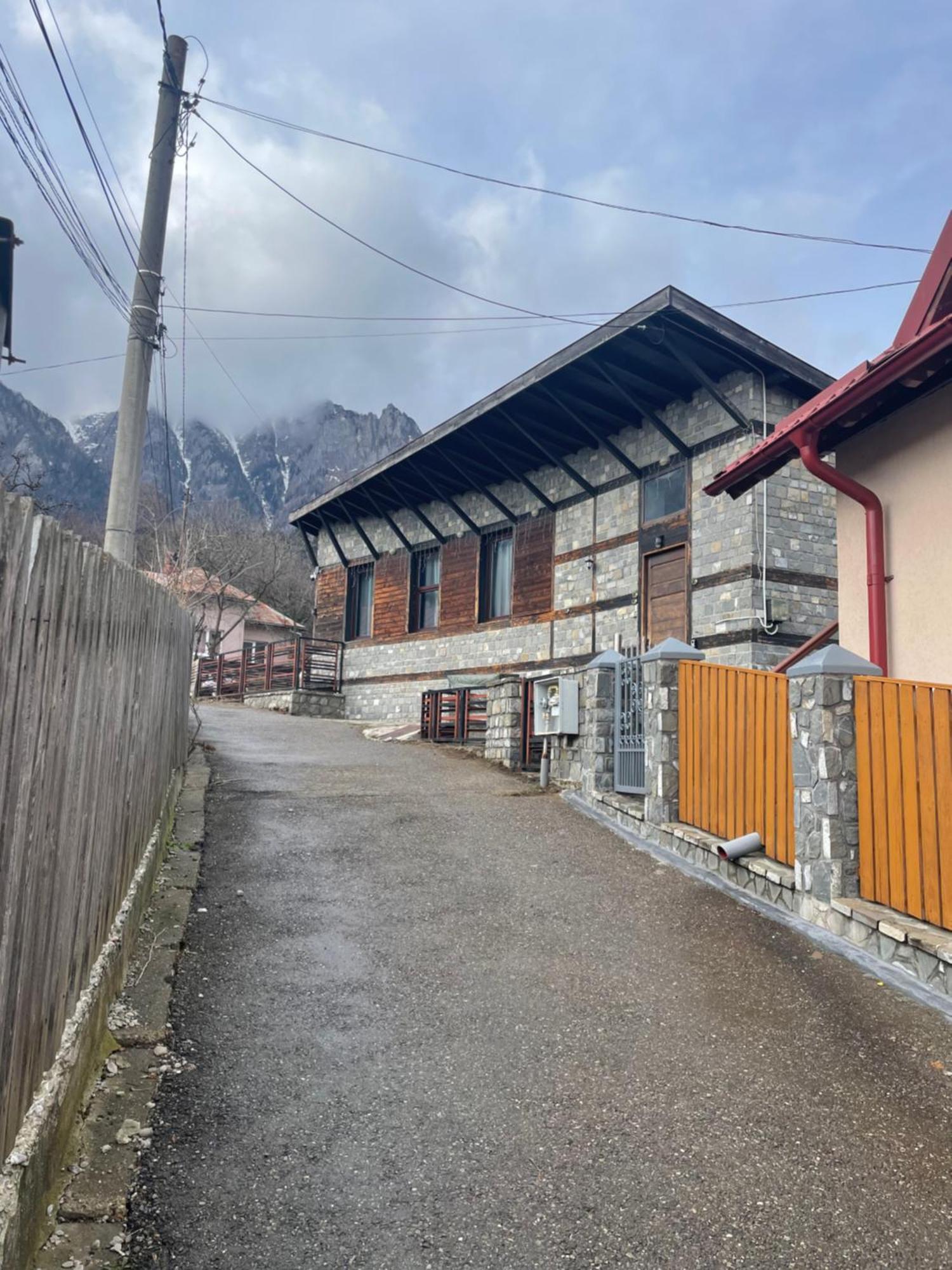 Casuta De Piatra Villa Buşteni Exteriör bild