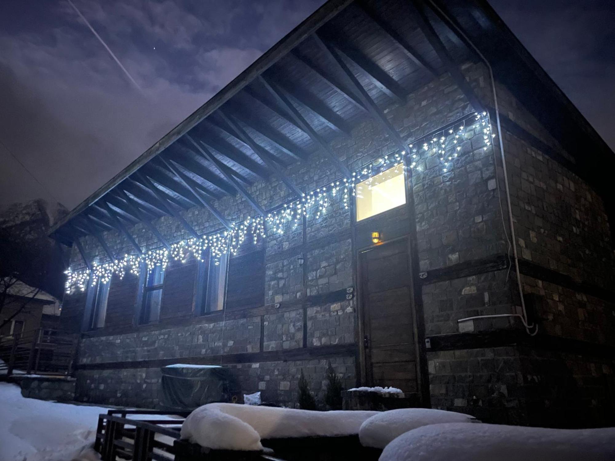 Casuta De Piatra Villa Buşteni Exteriör bild